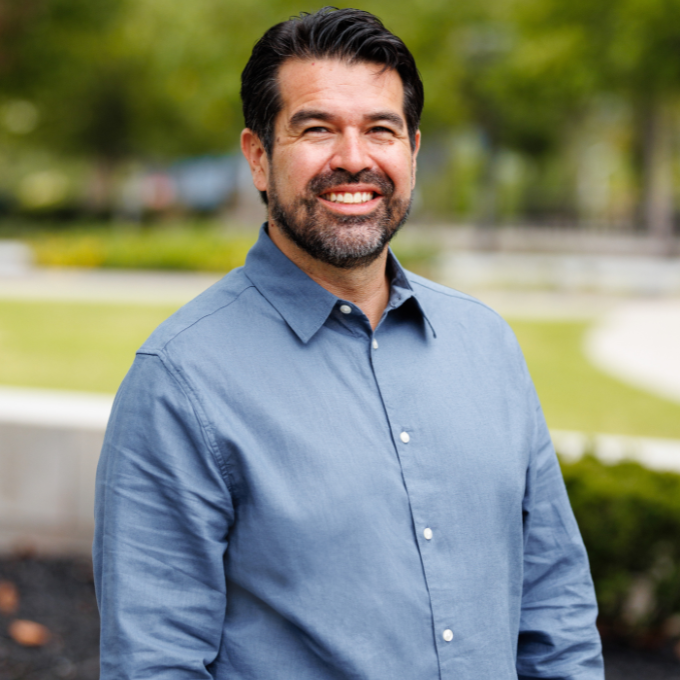 Headshot of Carlos Hoyos